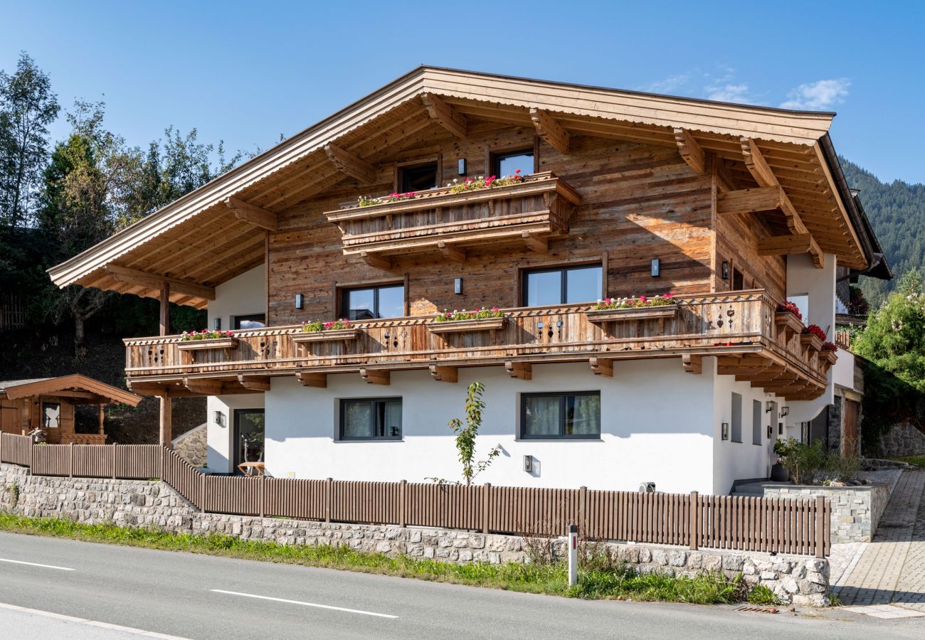 Ferienhaus in Kirchberg in Tirol - Kinkara Lodge