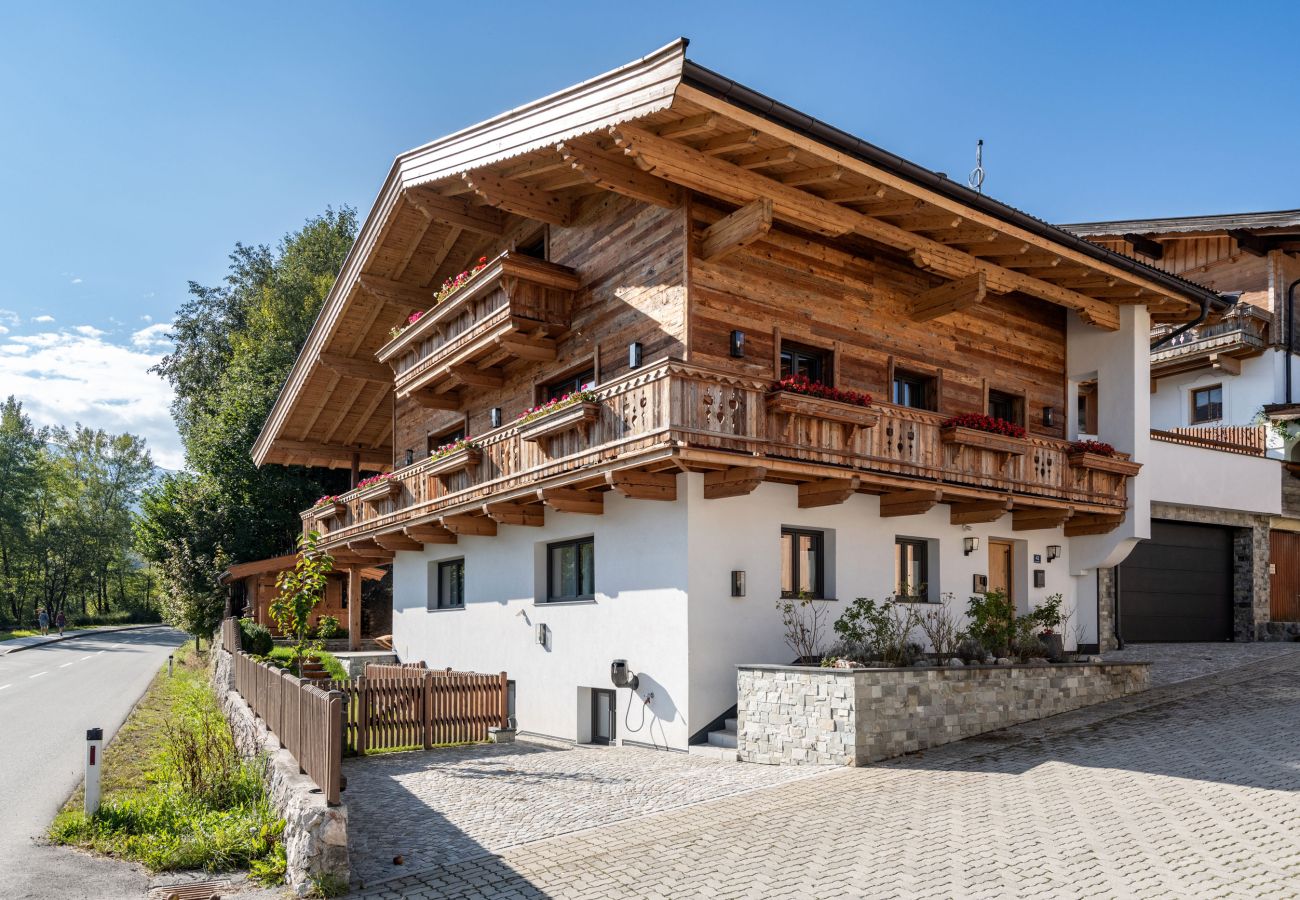 Ferienhaus in Kirchberg in Tirol - Kinkara Lodge